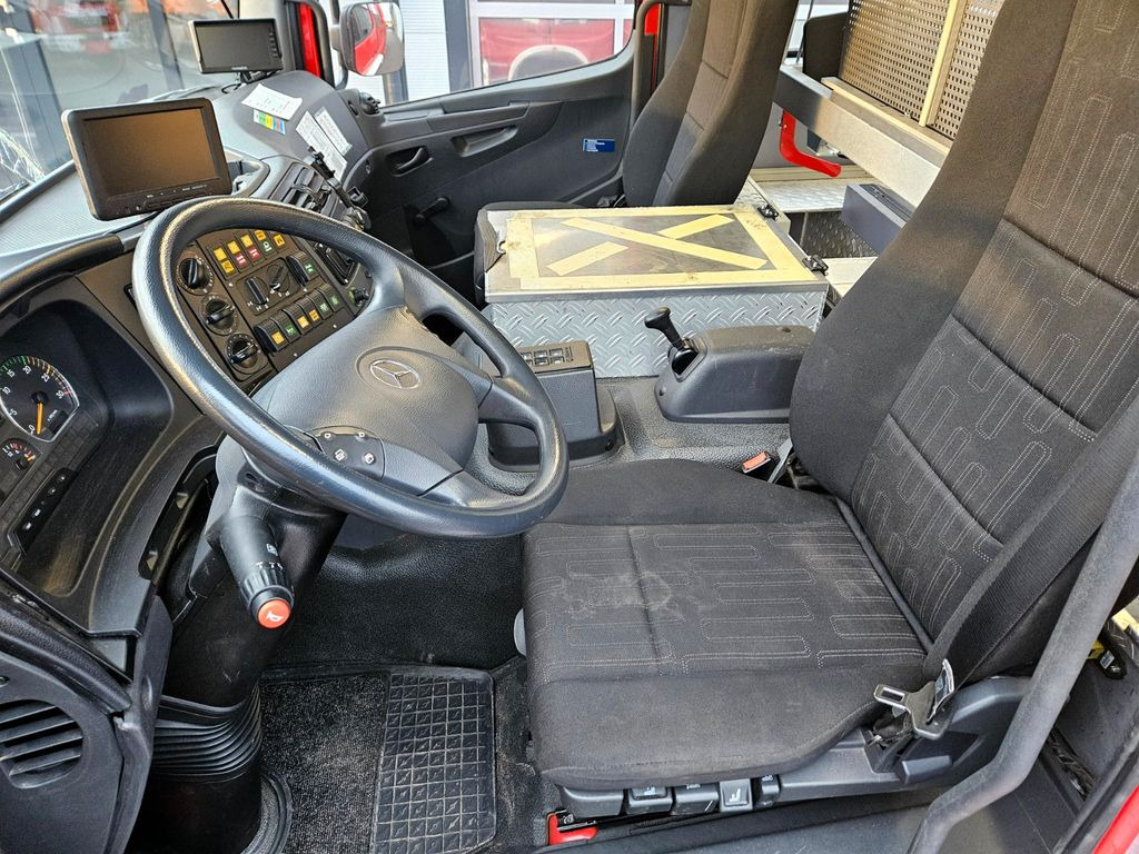 Camion Mercedes-Benz Atego 1529 4x4 Feuerwehr Schlingmann LF20: photos 8