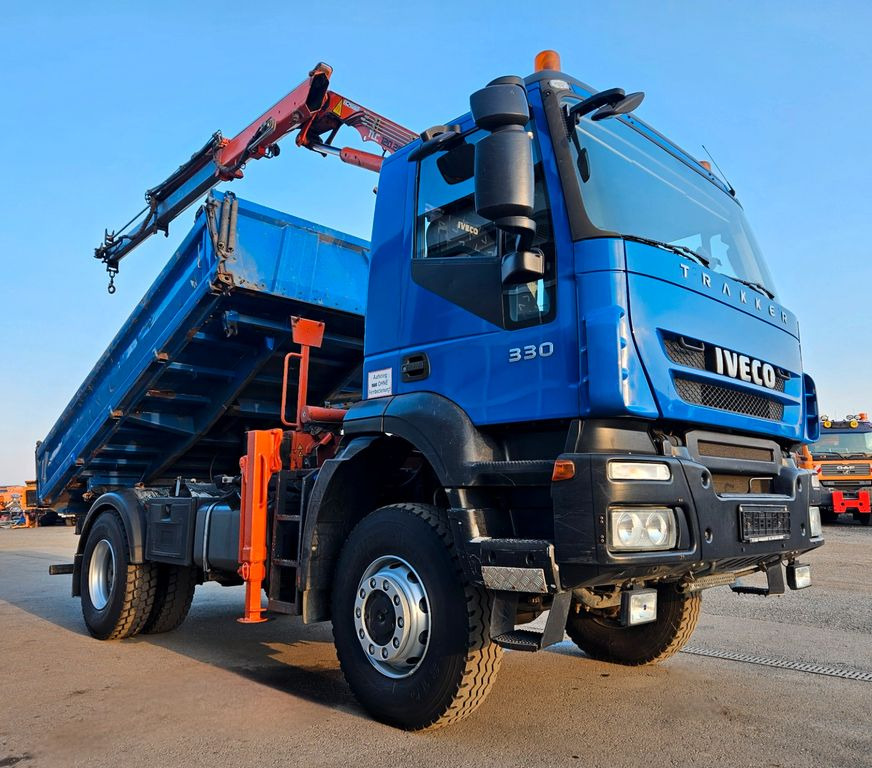 Camion benne, Camion grue Iveco Trakker 190T33 4x4 Euro5 Kran Atlas 120.2E Funk: photos 15