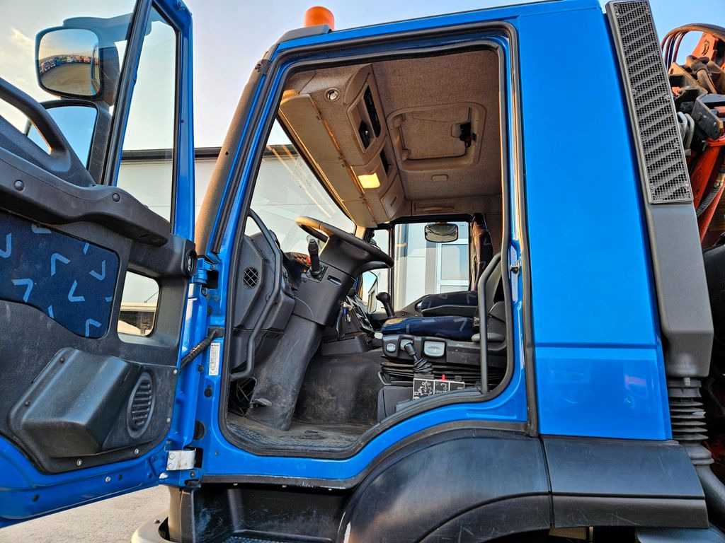 Camion benne, Camion grue Iveco Trakker 190T33 4x4 Euro5 Kran Atlas 120.2E Funk: photos 16