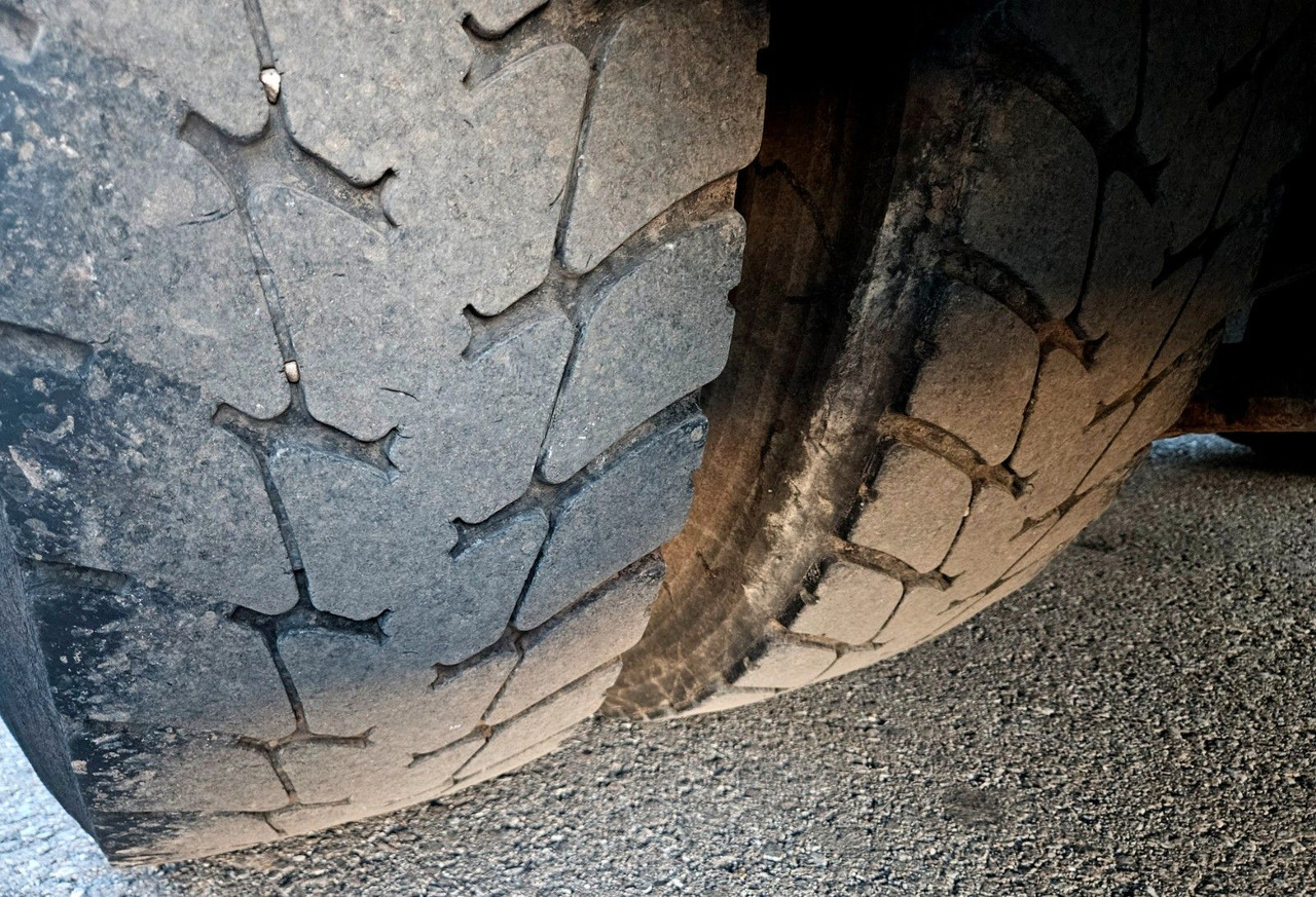 Camion benne, Camion grue Iveco Trakker 410 6x4-4 EEV Palfinger PK12502 Funk: photos 30