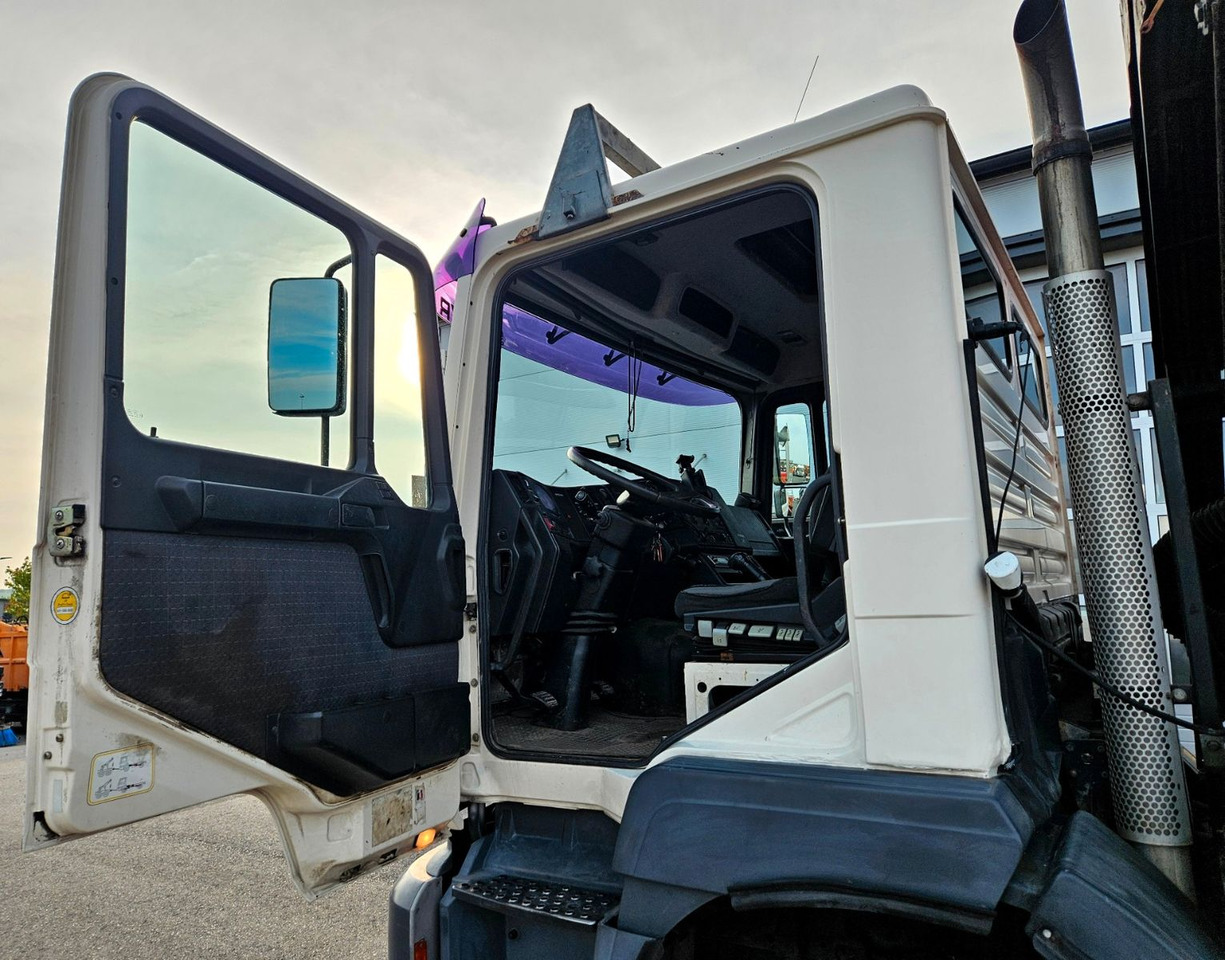 Camion grue MAN FE310 A 4x4 Palfinger PK16502 Funk Kran: photos 13
