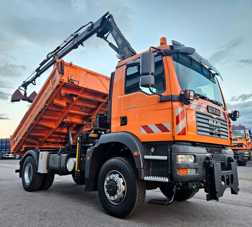 Camion benne, Camion grue MAN TGM 18.280 4x4 HIAB 111-3 Funk Kran Winterdienst: photos 9