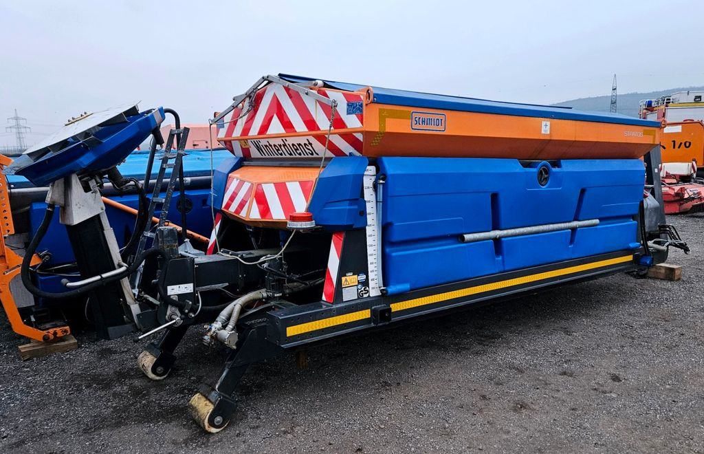 Schmidt STRATOS S50 Streuer 5m3 Kubota Motor - Camion ampliroll: photos 1 Schmidt STRATOS S50 Streuer 5m3 Kubota Motor - Camion ampliroll: photos 1
