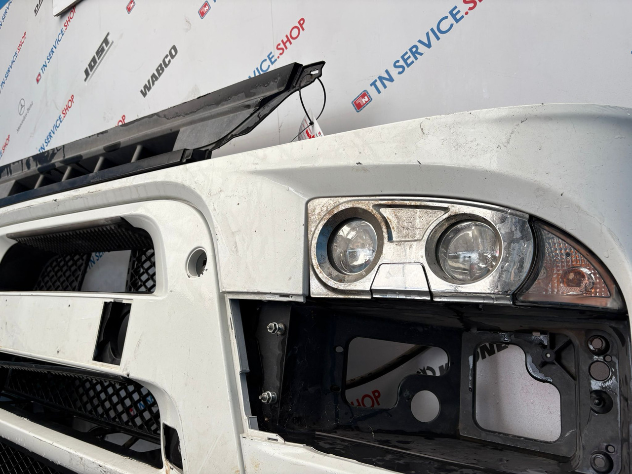 Paraurti Anteriore Iveco 5801258838 - Pare-chocs pour Camion: photos 3 Paraurti Anteriore Iveco 5801258838 - Pare-chocs pour Camion: photos 3