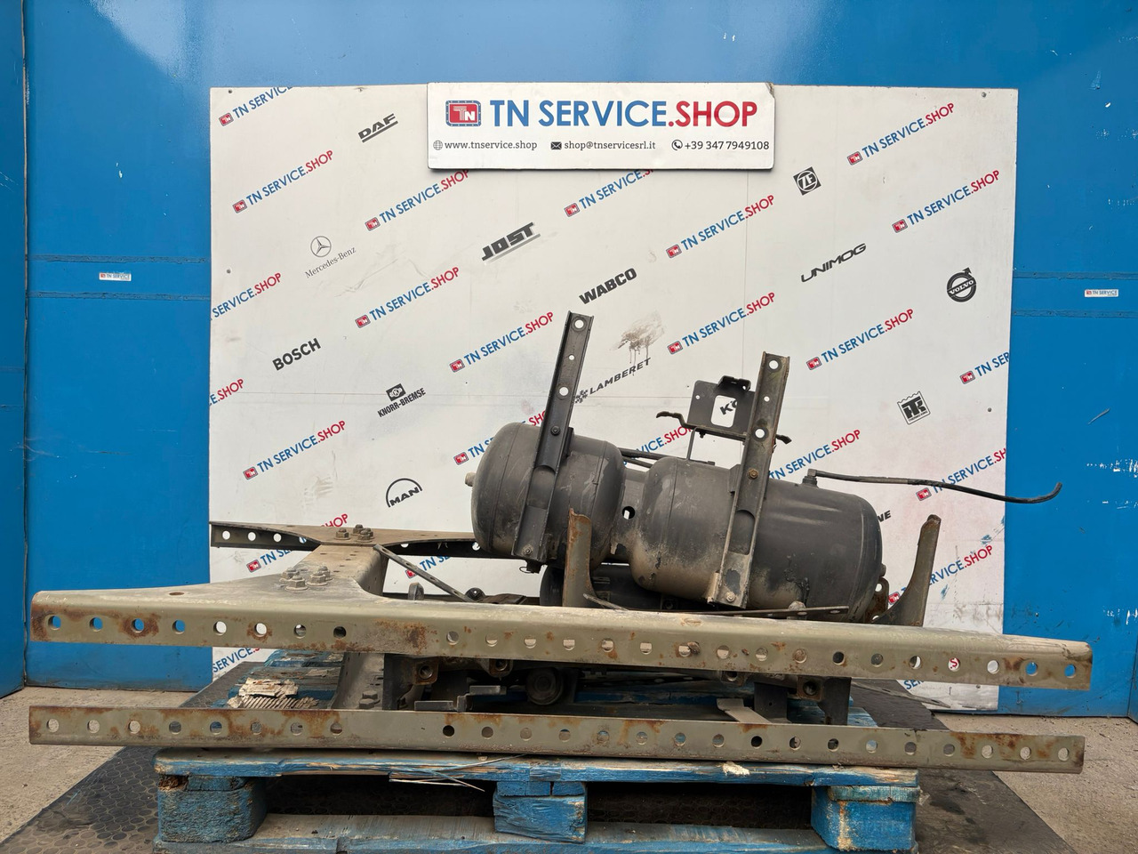 Serbatoio Aria, barra accoppiamento, differenziale DAF - Différentiel pour Camion: photos 1 Serbatoio Aria, barra accoppiamento, differenziale DAF - Différentiel pour Camion: photos 1