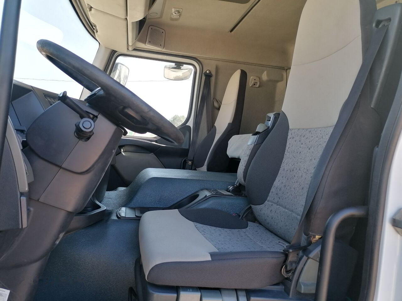 Renault Premium 440 - Camion frigorifique: photos 5 Renault Premium 440 - Camion frigorifique: photos 5