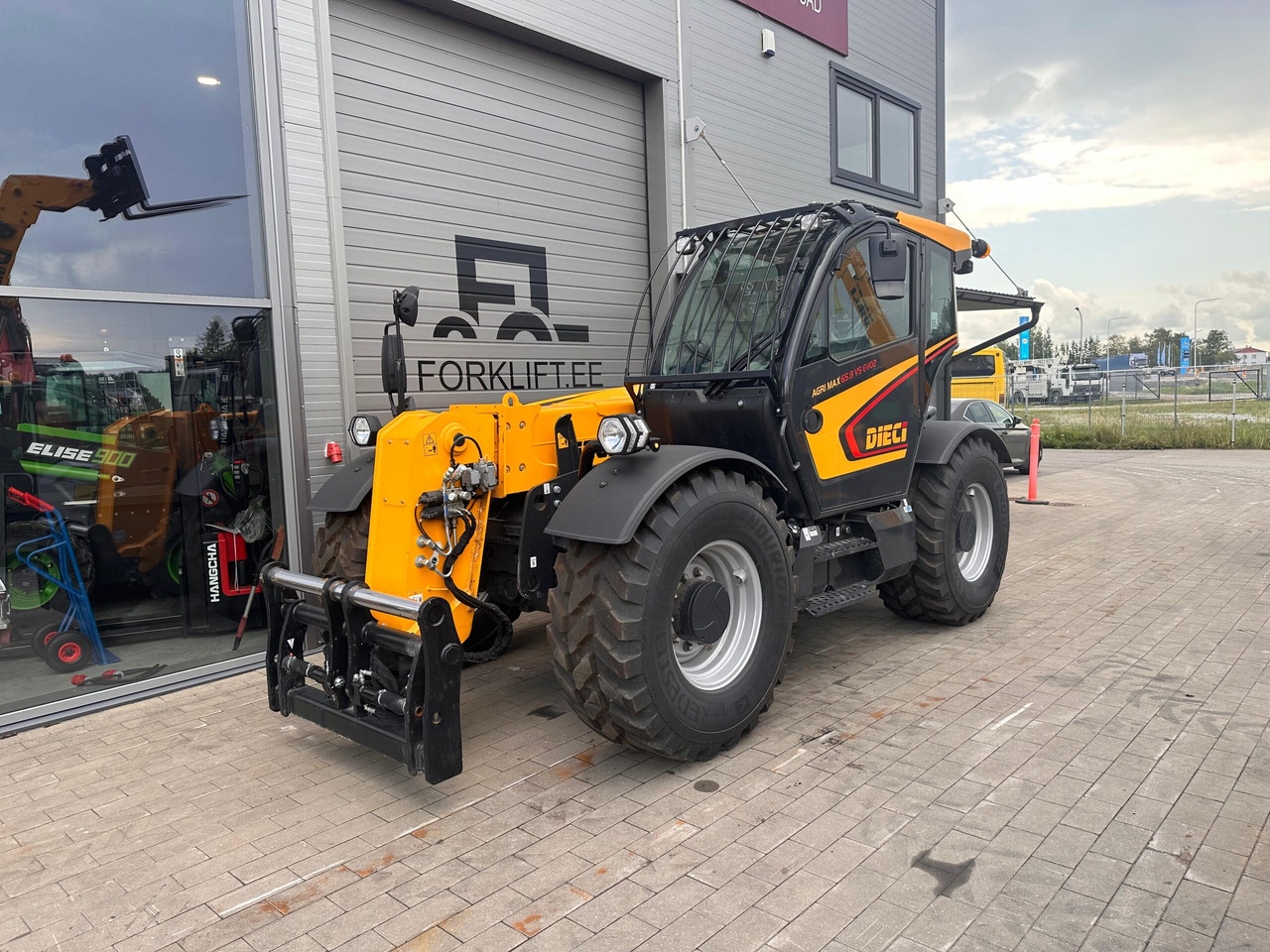 Dieci Agri Max 65.8 VS EVO2 - Chariot télescopique: photos 1 Dieci Agri Max 65.8 VS EVO2 - Chariot télescopique: photos 1