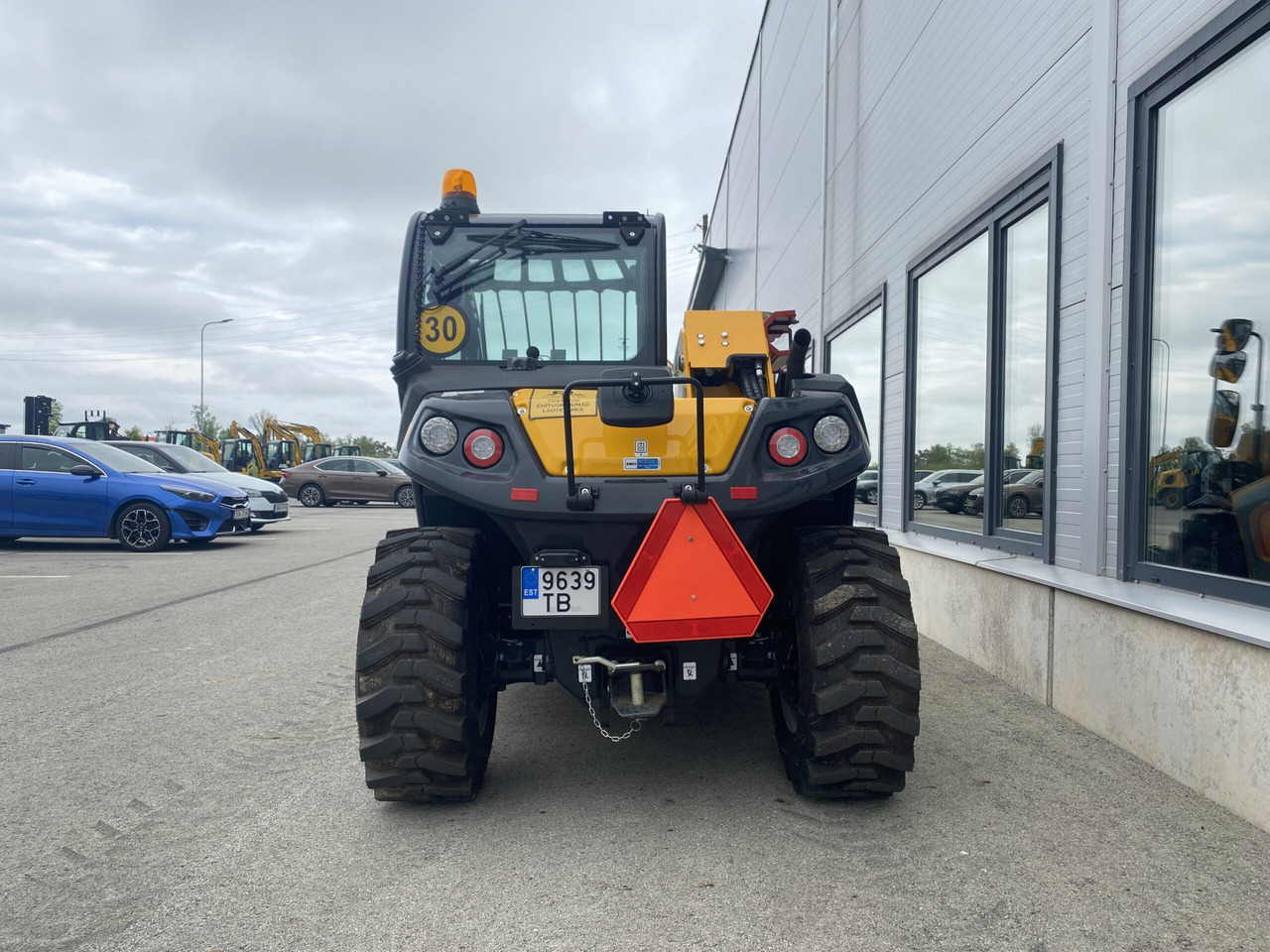 Dieci Mini Agri 20.4 SMART 37 kW - Chariot télescopique: photos 5 Dieci Mini Agri 20.4 SMART 37 kW - Chariot télescopique: photos 5