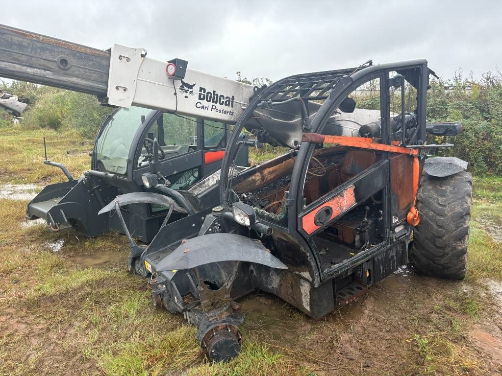 Bobcat TL 470 HF Ausgebrannt - Chariot télescopique: photos 5 Bobcat TL 470 HF Ausgebrannt - Chariot télescopique: photos 5