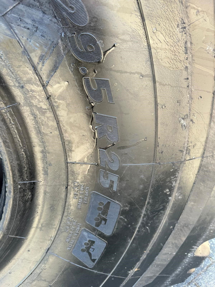 Michelin 29.5R25 Banden tyres - Pneu: photos 3 Michelin 29.5R25 Banden tyres - Pneu: photos 3