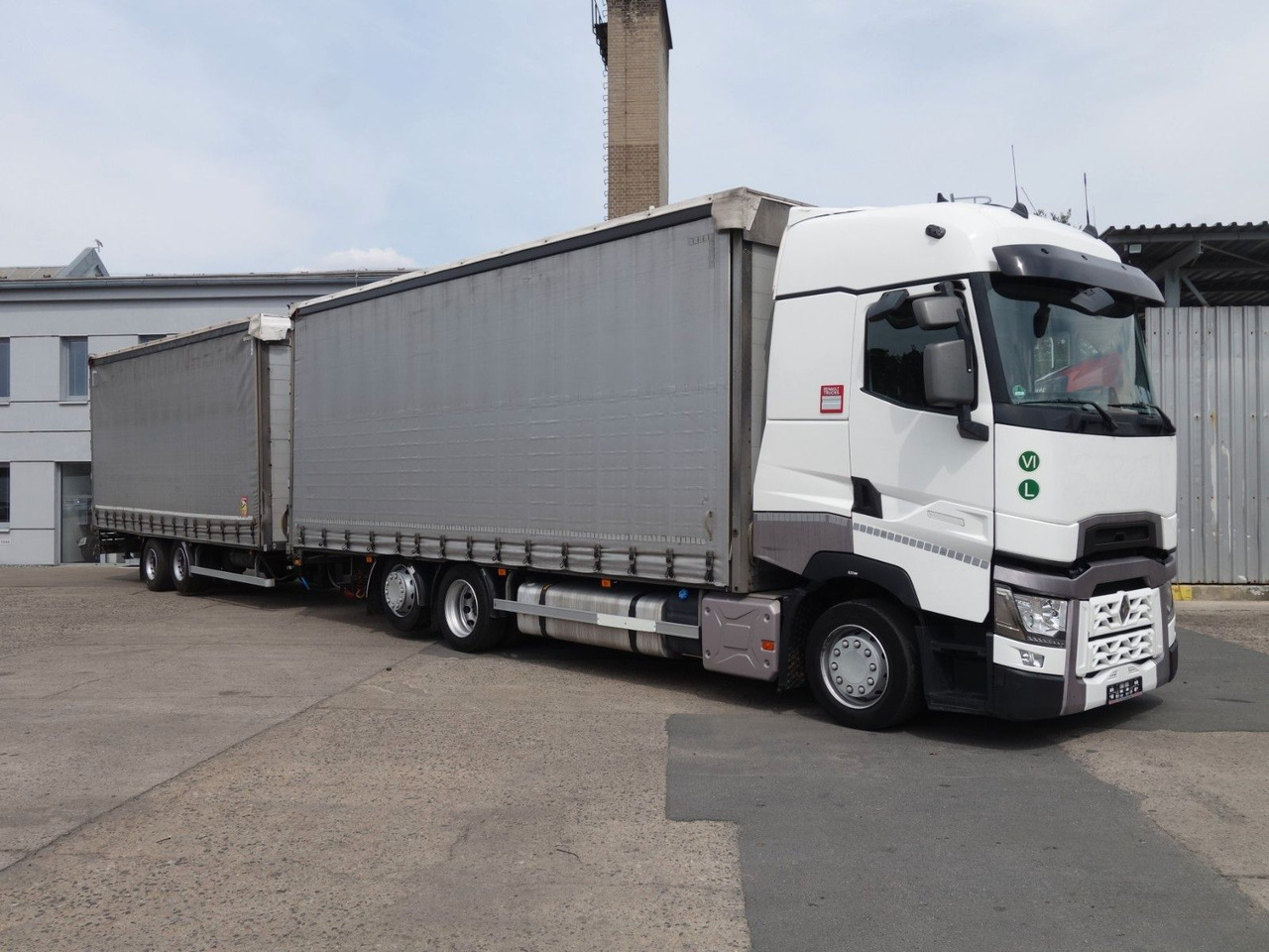 Renault T520 6x2 + trailer, 120m3, 2x Liftachse - Camion à rideaux coulissants: photos 2 Renault T520 6x2 + trailer, 120m3, 2x Liftachse - Camion à rideaux coulissants: photos 2