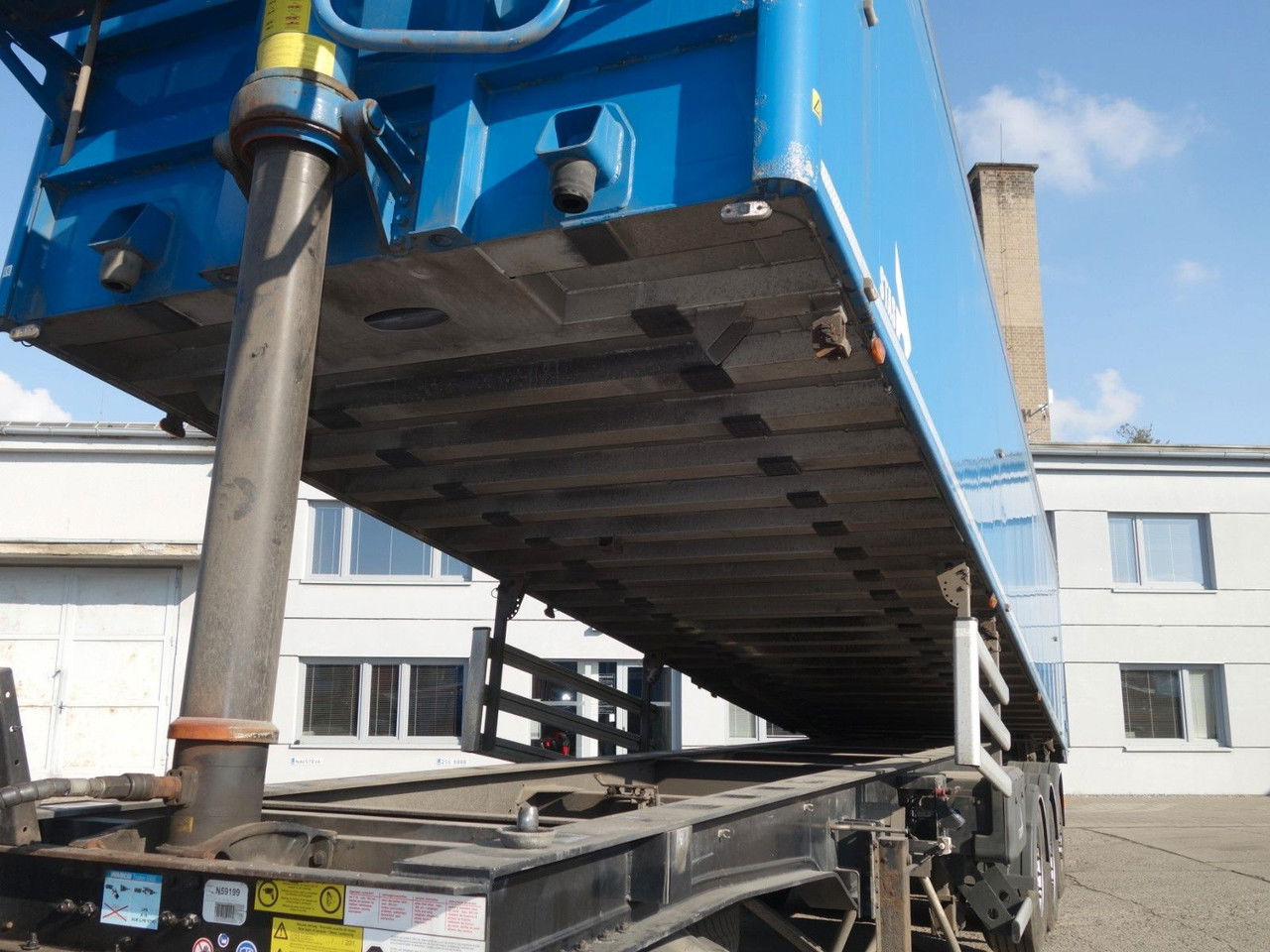 Stas Alu kipper, 50 cm3, Liftachse, SAF, Rollplane - Semi-remorque benne: photos 4 Stas Alu kipper, 50 cm3, Liftachse, SAF, Rollplane - Semi-remorque benne: photos 4