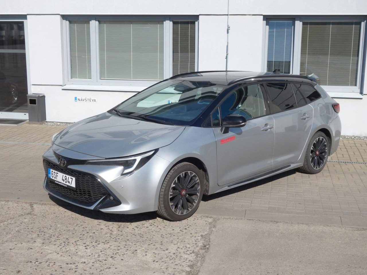 Toyota Corolla Touring 2,0 Hybrid GR Sport - Voiture break: photos 2 Toyota Corolla Touring 2,0 Hybrid GR Sport - Voiture break: photos 2