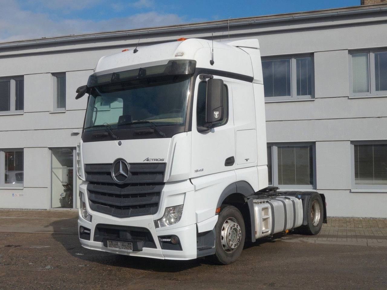 Mercedes-Benz Actros 1845 LS SD, Giga Space - Tracteur routier: photos 1 Mercedes-Benz Actros 1845 LS SD, Giga Space - Tracteur routier: photos 1