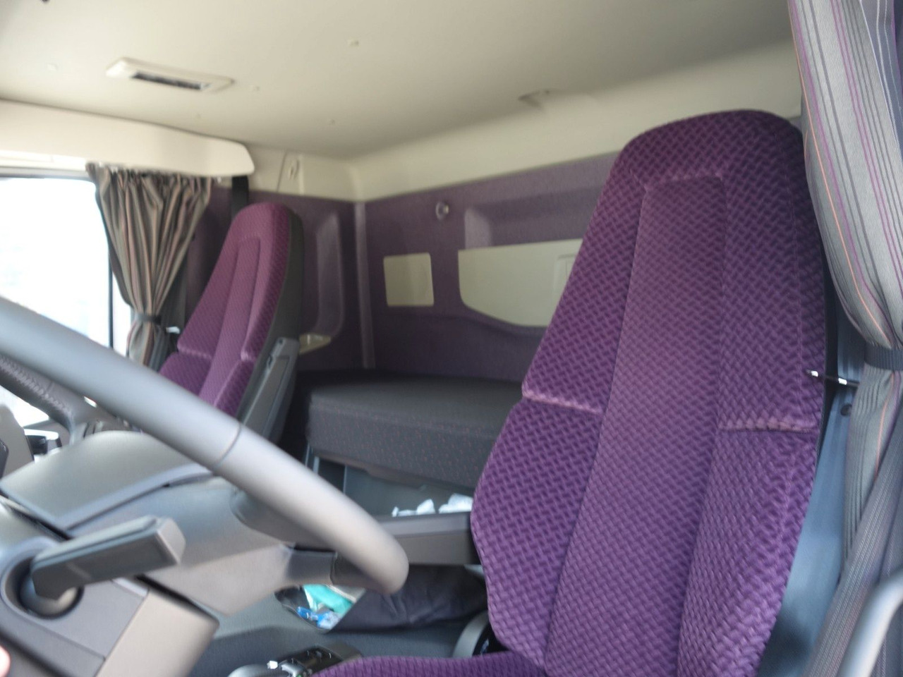 Châssis cabine Volvo FM13 460 6x2  Neue RTO , Kassbohrer, Rolfo, Rimo: photos 7