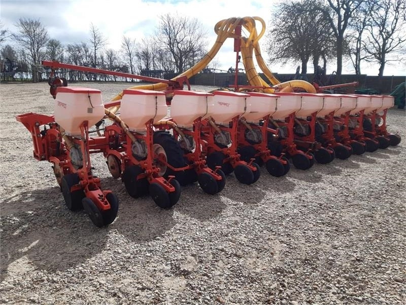 Maschio Gaspardo Manta XL 12 rk med PA1 fronttank - Semoir: photos 2 Maschio Gaspardo Manta XL 12 rk med PA1 fronttank - Semoir: photos 2