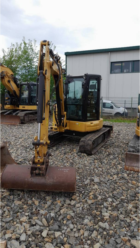 CAT 305E2CR - Pelle sur chenille: photos 1 CAT 305E2CR - Pelle sur chenille: photos 1