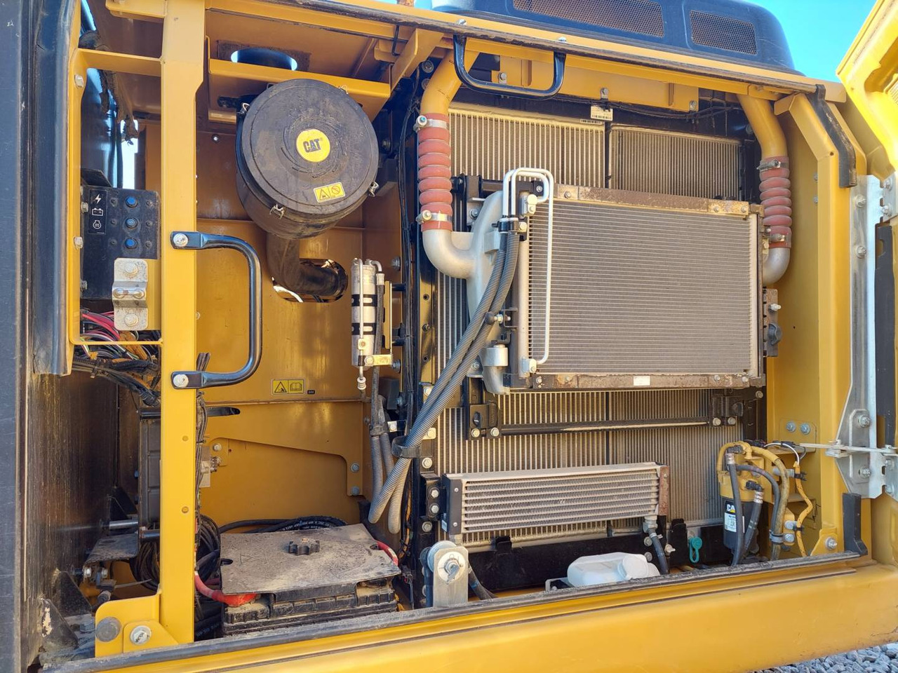 Pelle sur chenille CAT 320EL: photos 8