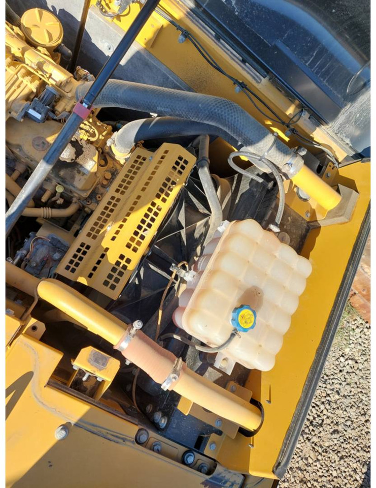 Pelle sur chenille CAT 320EL: photos 12