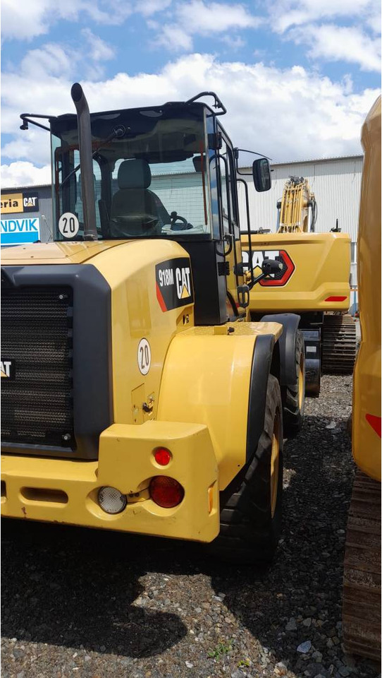 CAT 918M - Chargeuse sur pneus: photos 3 CAT 918M - Chargeuse sur pneus: photos 3