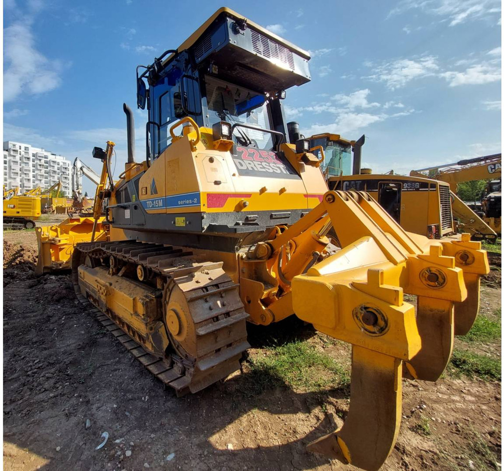 DRESSTA NORTH AMERICA TD-15M - Bulldozer: photos 4 DRESSTA NORTH AMERICA TD-15M - Bulldozer: photos 4