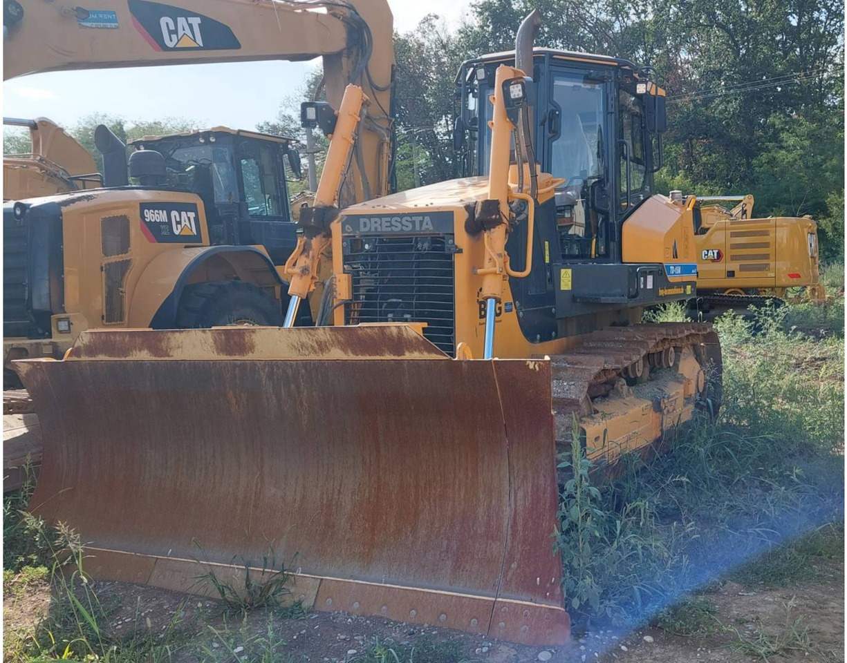 DRESSTA NORTH AMERICA TD-15M - Bulldozer: photos 1 DRESSTA NORTH AMERICA TD-15M - Bulldozer: photos 1