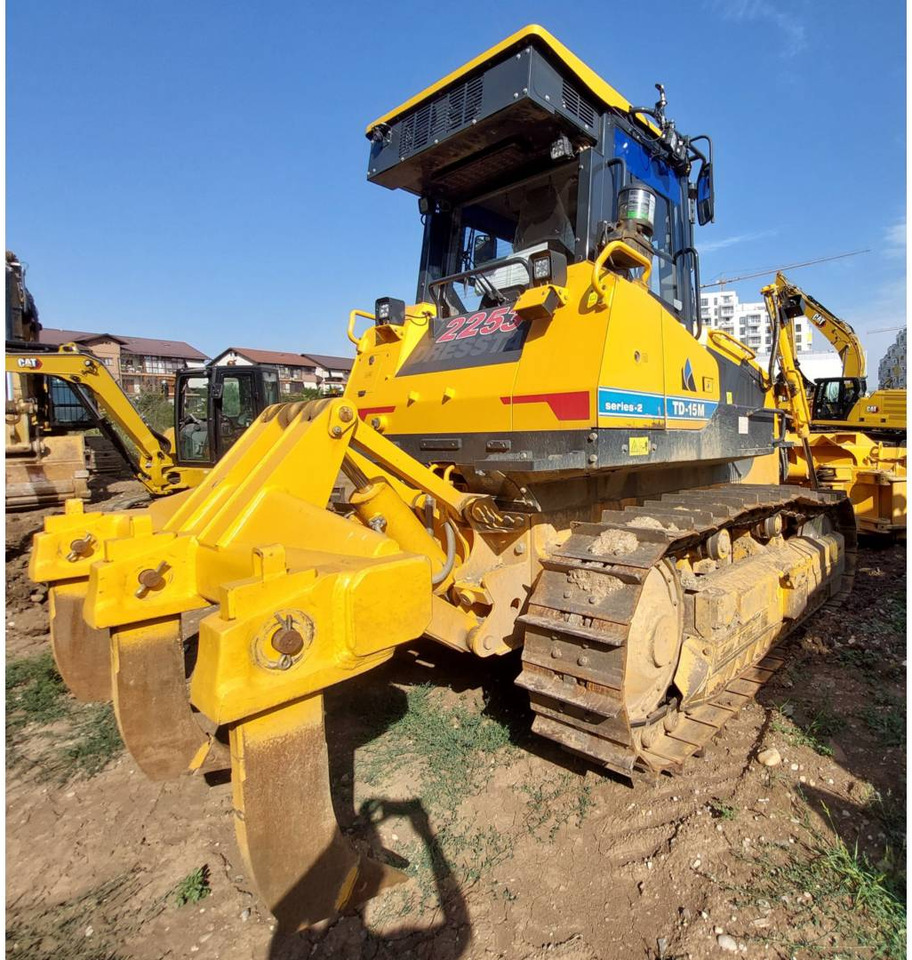 DRESSTA NORTH AMERICA TD-15M - Bulldozer: photos 3 DRESSTA NORTH AMERICA TD-15M - Bulldozer: photos 3