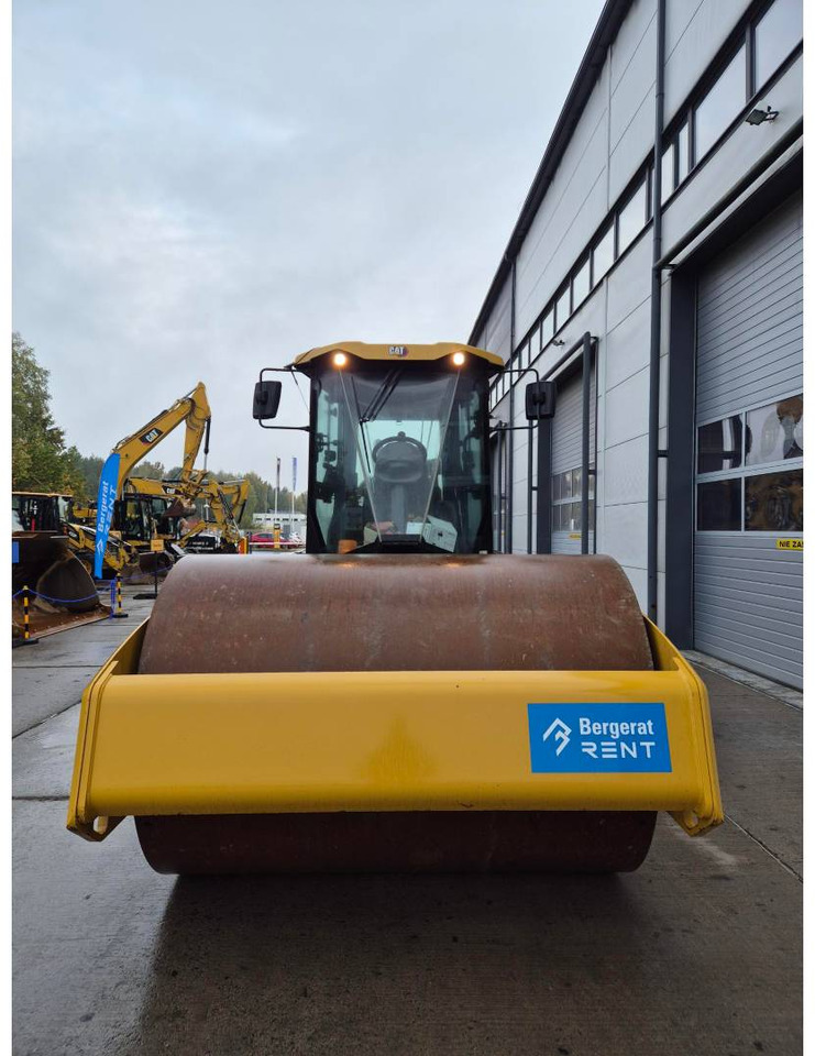 CAT CS12GC - Compacteur à pieds de mouton/ Monocylindre: photos 4 CAT CS12GC - Compacteur à pieds de mouton/ Monocylindre: photos 4