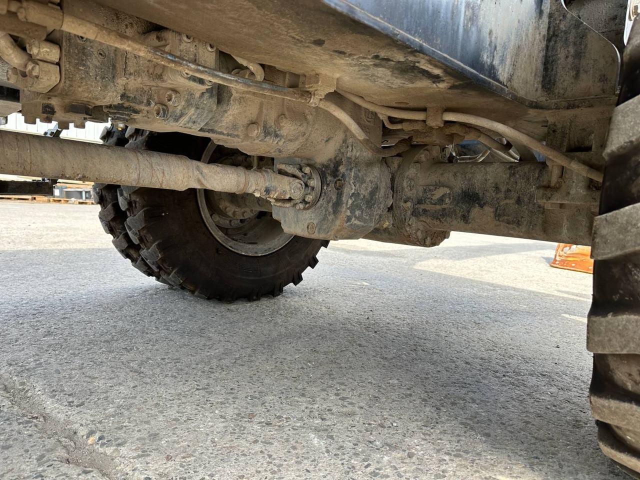 Pelle sur pneus CAT M318F: photos 30