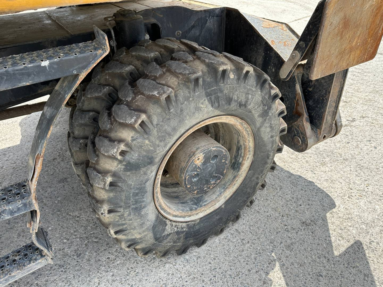 Pelle sur pneus CAT M318F: photos 29