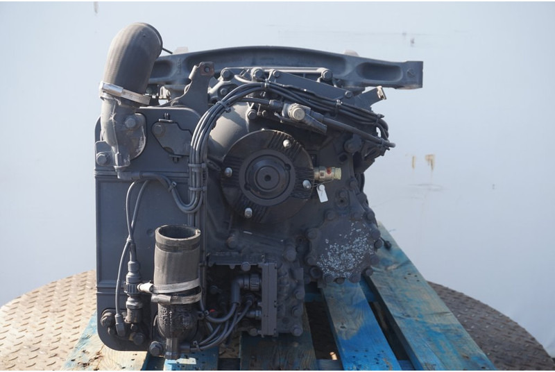 MAN 12+2 GZ 2700D+ RETARDER 81.32004-6462 - Boîte de vitesse pour Camion: photos 4 MAN 12+2 GZ 2700D+ RETARDER 81.32004-6462 - Boîte de vitesse pour Camion: photos 4