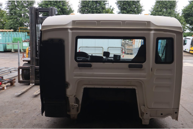 MAN F99L17 TGS - Cabine et intérieur pour Camion: photos 4 MAN F99L17 TGS - Cabine et intérieur pour Camion: photos 4