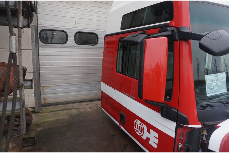 MAN F99L41 TGX XXL EURO6 81.60000-7925 - Cabine et intérieur pour Camion: photos 3 MAN F99L41 TGX XXL EURO6 81.60000-7925 - Cabine et intérieur pour Camion: photos 3