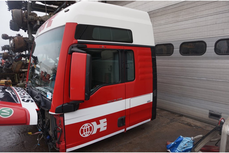 MAN F99L41 TGX XXL EURO6 81.60000-7925 - Cabine et intérieur pour Camion: photos 2 MAN F99L41 TGX XXL EURO6 81.60000-7925 - Cabine et intérieur pour Camion: photos 2