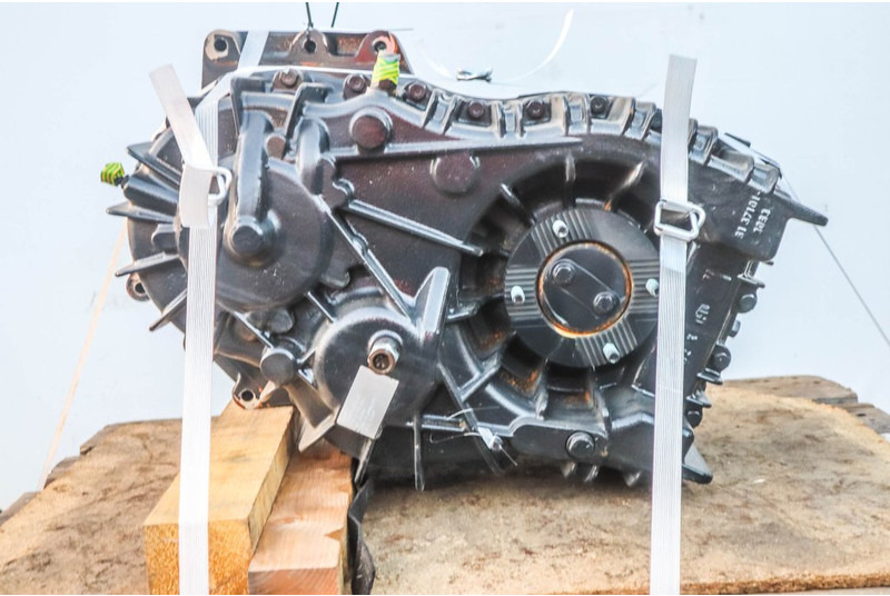 MAN VG172 P22-6 81.37000-7411 - Boîte de vitesse pour Camion: photos 3 MAN VG172 P22-6 81.37000-7411 - Boîte de vitesse pour Camion: photos 3