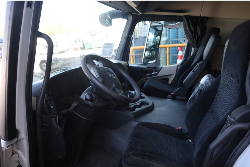 Mercedes-Benz AROCS L-CAB STREAMSPACE 2.3 96082015921314 - Cabine et intérieur pour Camion: photos 5 Mercedes-Benz AROCS L-CAB STREAMSPACE 2.3 96082015921314 - Cabine et intérieur pour Camion: photos 5