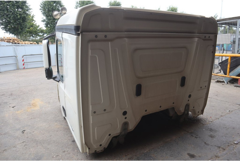 Mercedes-Benz L-STREAMSPACE 2.3MM 320 TUNNEL - Cabine et intérieur pour Camion: photos 4 Mercedes-Benz L-STREAMSPACE 2.3MM 320 TUNNEL - Cabine et intérieur pour Camion: photos 4