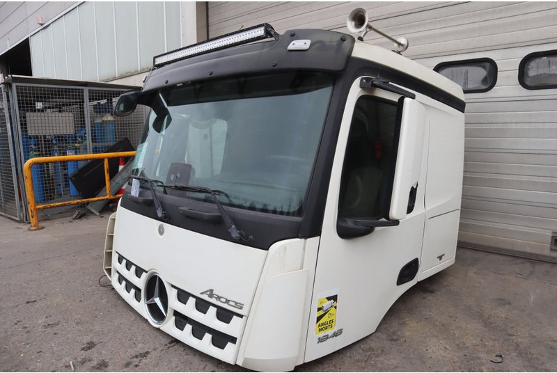 Mercedes-Benz L-STREAMSPACE 2.3MM 320 TUNNEL - Cabine et intérieur pour Camion: photos 2 Mercedes-Benz L-STREAMSPACE 2.3MM 320 TUNNEL - Cabine et intérieur pour Camion: photos 2