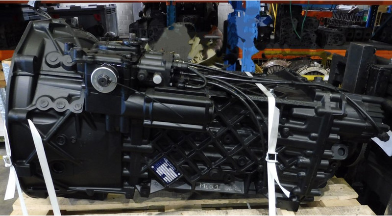 ZF 1S2220TO CGS CARBON - Boîte de vitesse pour Camion: photos 1 ZF 1S2220TO CGS CARBON - Boîte de vitesse pour Camion: photos 1