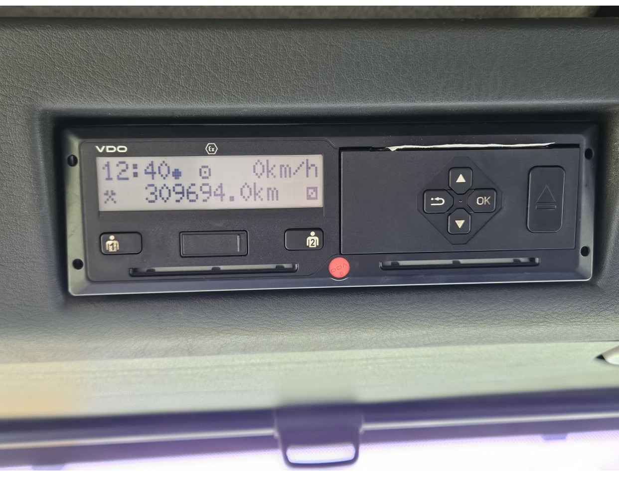 Camion benne MAN TGA 33.360 TIPPER 3 SIDE CRANE PALFINGER 16502 *REMOTE CONTROL: photos 18 Camion benne MAN TGA 33.360 TIPPER 3 SIDE CRANE PALFINGER 16502 *REMOTE CONTROL: photos 18