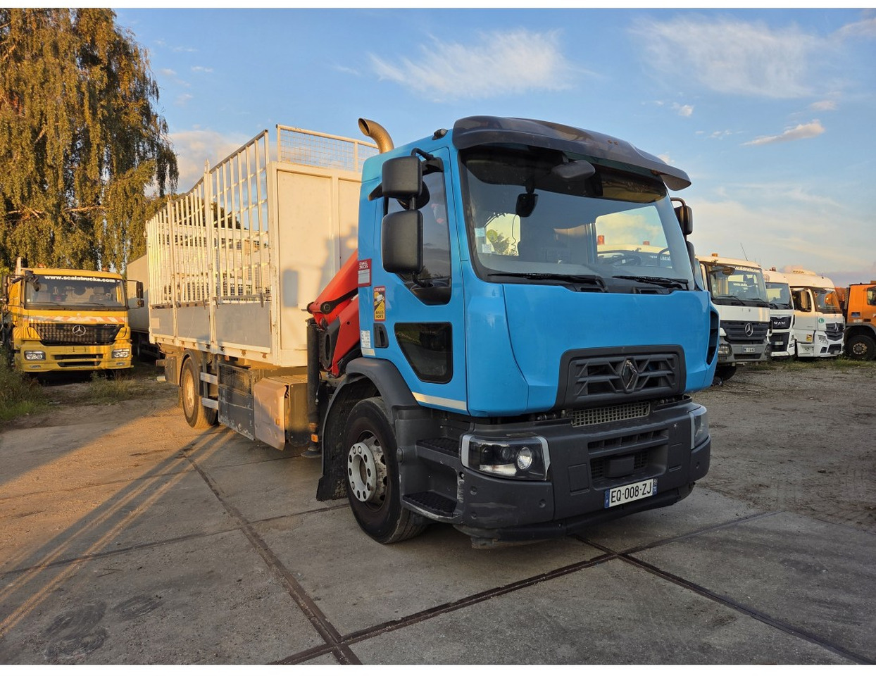 Renault C 280 4X2 Palfinger PK12002 EH Kran Crane Remote Control Automat flatbed truck - Camion plateau, Camion grue: photos 5 Renault C 280 4X2 Palfinger PK12002 EH Kran Crane Remote Control Automat flatbed truck - Camion plateau, Camion grue: photos 5