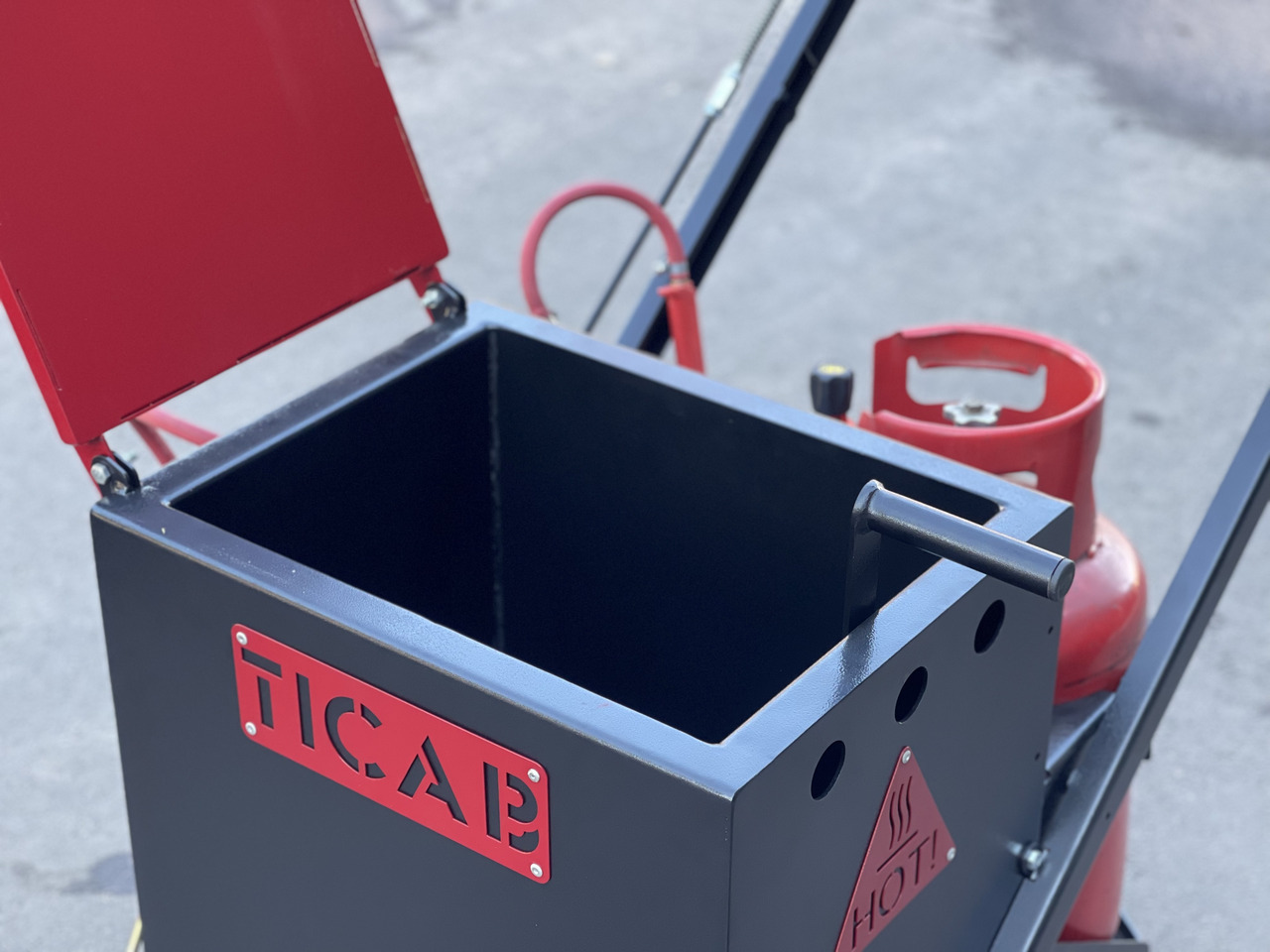 TICAB Manufacturer, Mini Crack Sealing Machine , 70L - Répandeuse: photos 4 TICAB Manufacturer, Mini Crack Sealing Machine , 70L - Répandeuse: photos 4