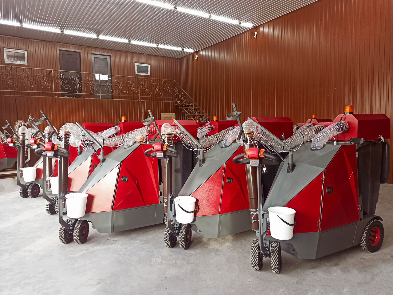 ТІСАВ Street Vacuum Cleaner, Outdoor Vacuum Sweeper, Manufacturer, City Ant - Aspirateur industriel: photos 4 ТІСАВ Street Vacuum Cleaner, Outdoor Vacuum Sweeper, Manufacturer, City Ant - Aspirateur industriel: photos 4