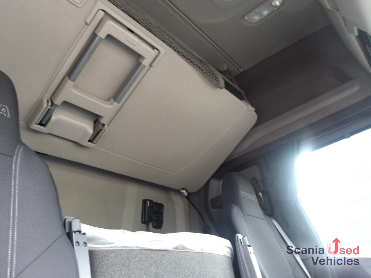 Tracteur routier SCANIA R 460 EB - MEGA - HIGHLINE - 2x TANKs - ACC: photos 13 Tracteur routier SCANIA R 460 EB - MEGA - HIGHLINE - 2x TANKs - ACC: photos 13