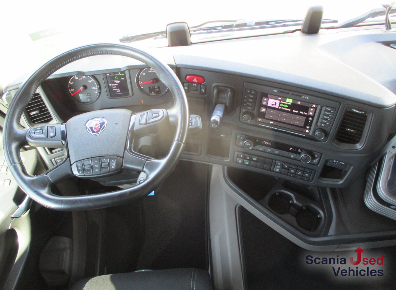 SCANIA R460 NA - HIGHLINE - CRB ENGINE BRAKE - 2x TANKs - Tracteur routier: photos 3 SCANIA R460 NA - HIGHLINE - CRB ENGINE BRAKE - 2x TANKs - Tracteur routier: photos 3