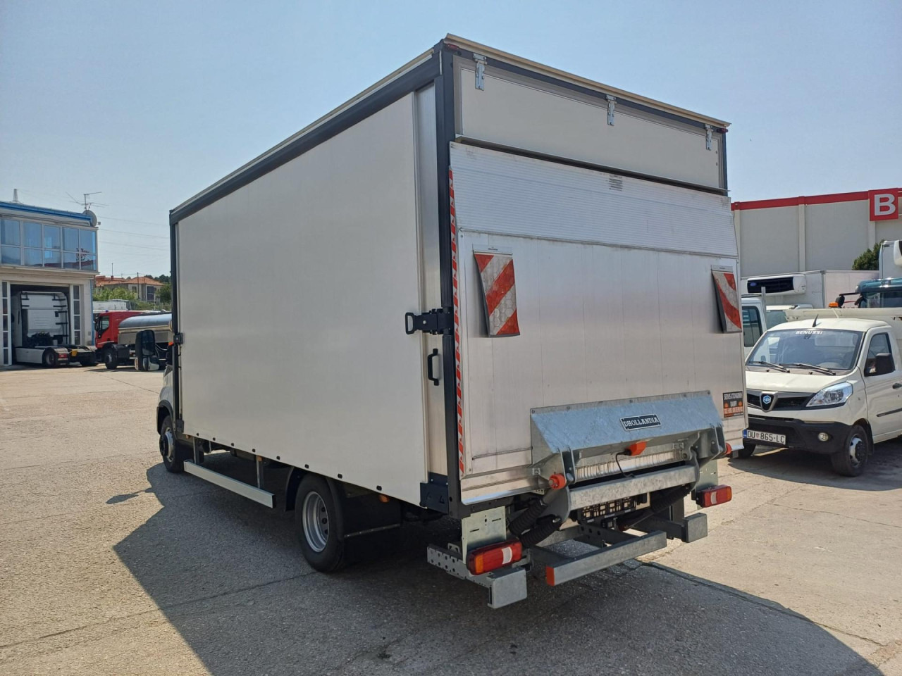 IVECO Daily 70C18H - Utilitaire rideaux coulissants (PLSC): photos 5 IVECO Daily 70C18H - Utilitaire rideaux coulissants (PLSC): photos 5
