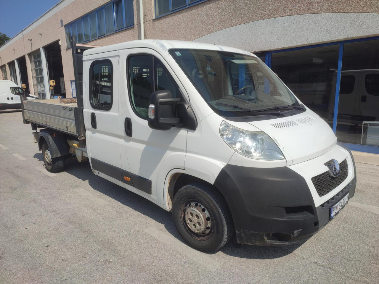 PEUGEOT Boxer 2.2 HDI - Utilitaire benne, Utilitaire double cabine: photos 2 PEUGEOT Boxer 2.2 HDI - Utilitaire benne, Utilitaire double cabine: photos 2