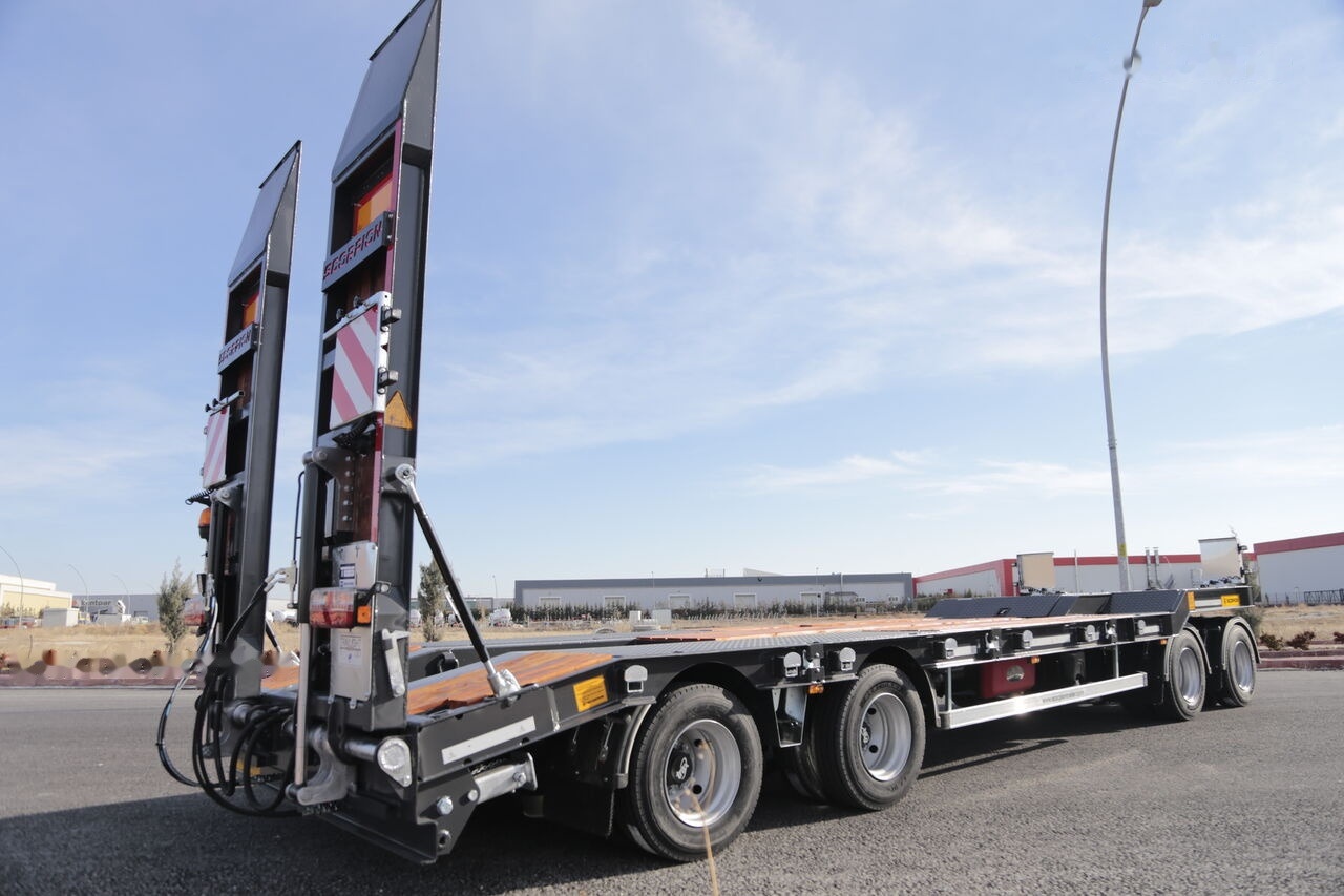 Scorpion Trailer 2024 UNUSED 4 AXLE (MANUFACTURER COMPANY) - Remorque porte-engin surbaissée: photos 4 Scorpion Trailer 2024 UNUSED 4 AXLE (MANUFACTURER COMPANY) - Remorque porte-engin surbaissée: photos 4