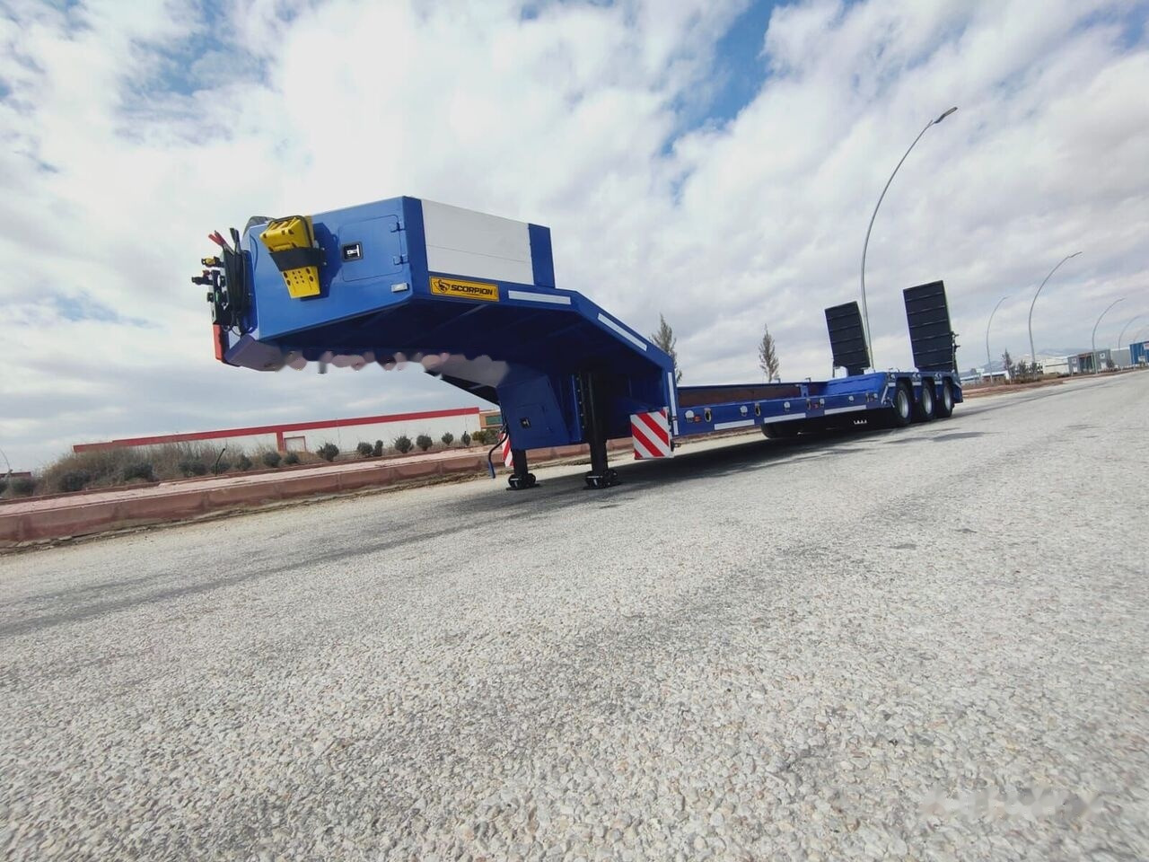 Scorpion Trailer SCORPION TRAILER 3 AXLE LOWBED SEMI TRAILER (CUSTOMIZED) - Semi-remorque surbaissé: photos 5 Scorpion Trailer SCORPION TRAILER 3 AXLE LOWBED SEMI TRAILER (CUSTOMIZED) - Semi-remorque surbaissé: photos 5