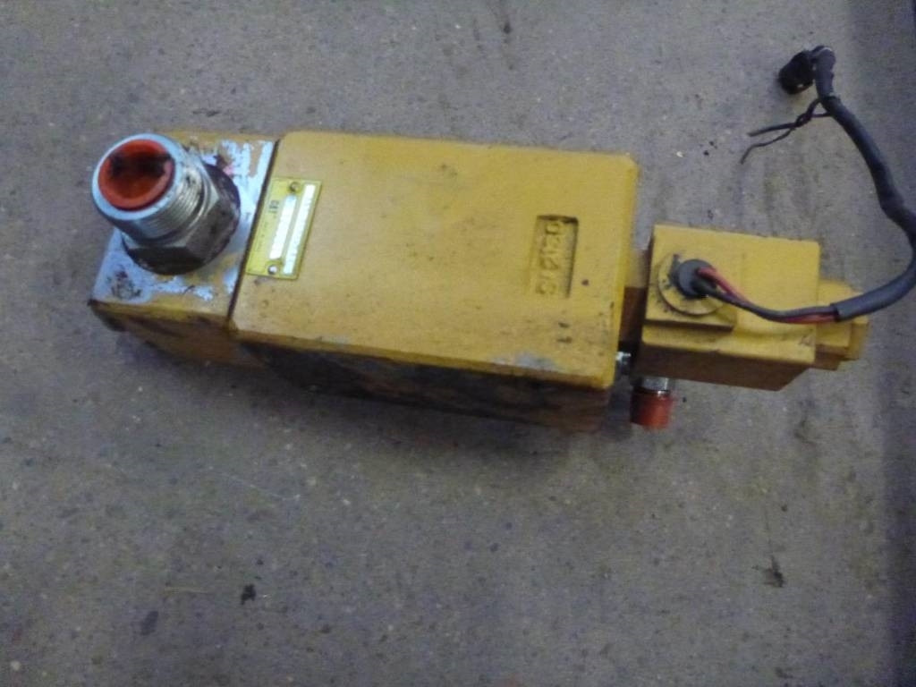 CAT 374 D ventiler, 297-0371 - Hydraulique pour Engins de chantier: photos 2 CAT 374 D ventiler, 297-0371 - Hydraulique pour Engins de chantier: photos 2